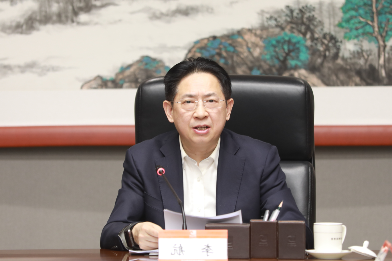 集团召开2025年第一次重点工作推进会